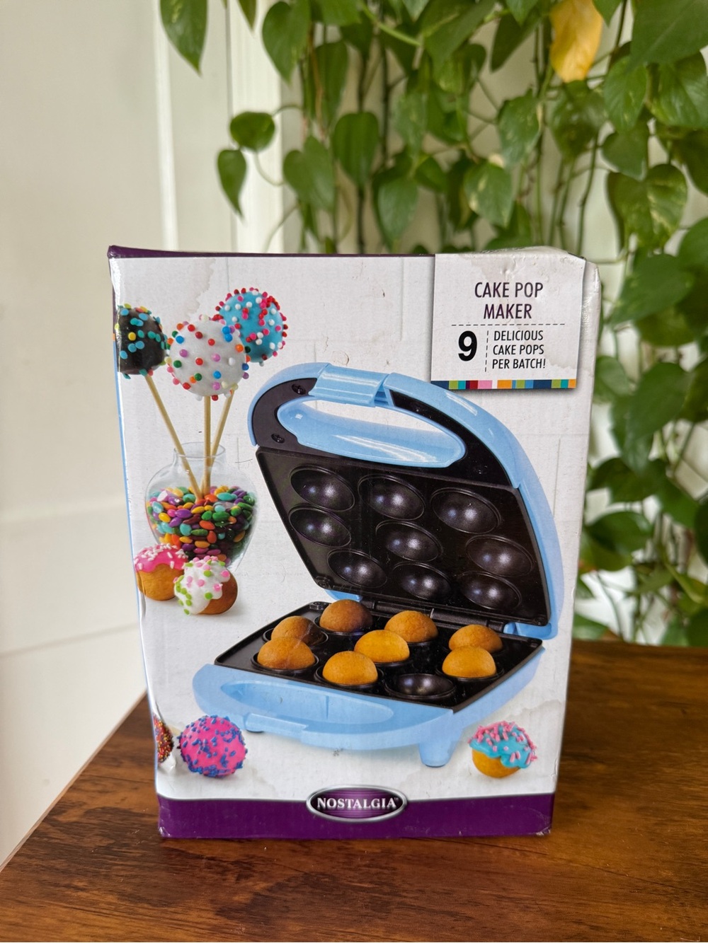 Nostalgia cake pop maker